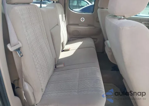 2003 Toyota Tundra Sr5 V8 z USA, uszkodzony, nr VIN 5TBRT34123S384263